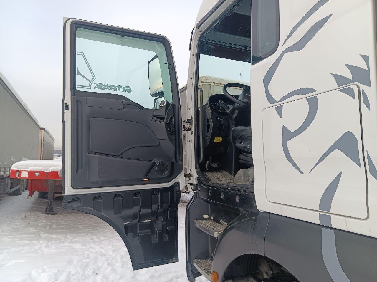 SITRAK C7H 6x4 Седельный тягач 2023 г. - фото 9