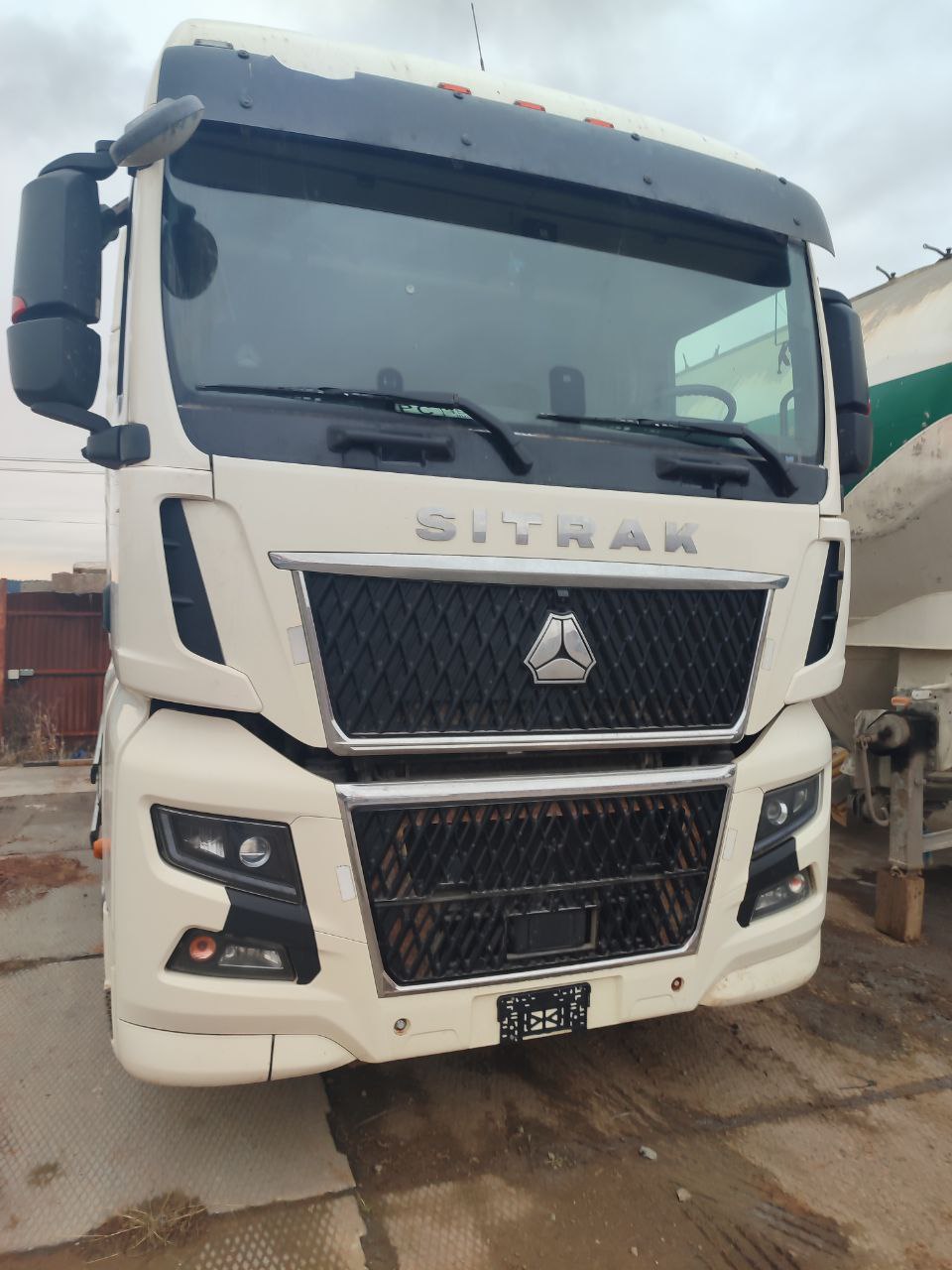 SITRAK C7H 4x2 Седельный тягач 2023 г. - фото 2