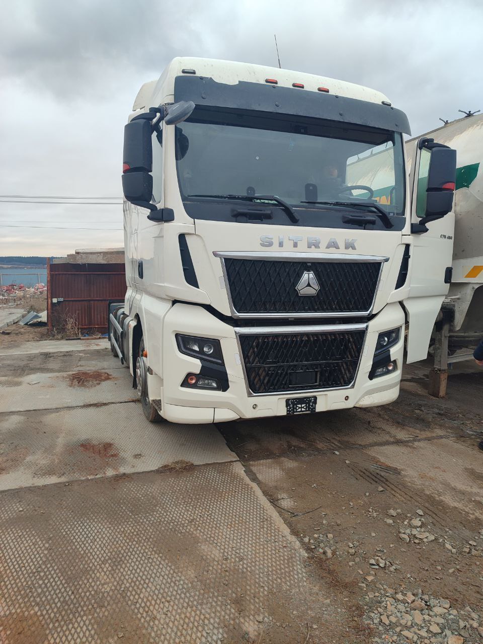 SITRAK C7H 4x2 Седельный тягач 2023 г. - фото 3