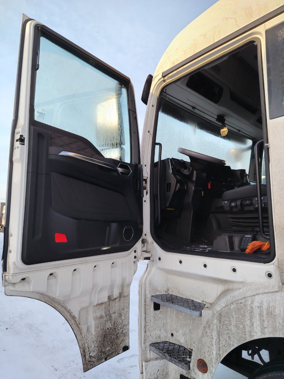 SITRAK C7H MAX 4x2 Седельный тягач 2024 г. - фото 6