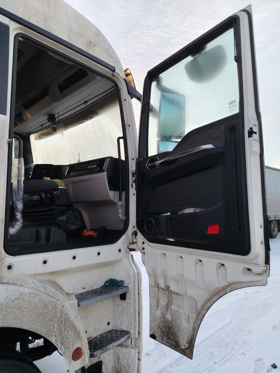 SITRAK C7H MAX 4x2 Седельный тягач 2024 г. - фото 7