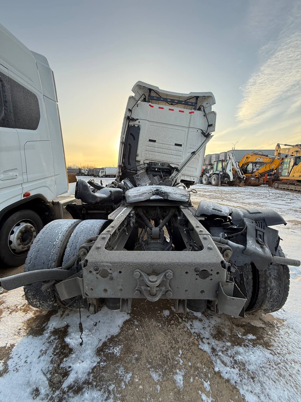 SITRAK C7H 4x2 Седельный тягач 2023 г. - фото 7