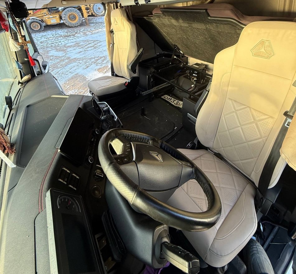 SITRAK C7H 4x2 Седельный тягач 2023 г. - фото 9