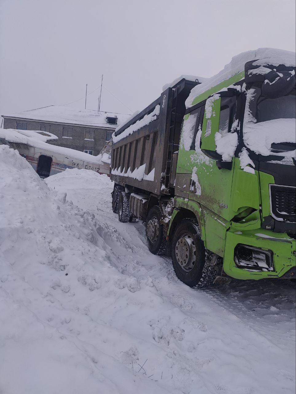 Shacman (Shaanxi) SX* 8x4 Самосвал 2024 г. - фото 3