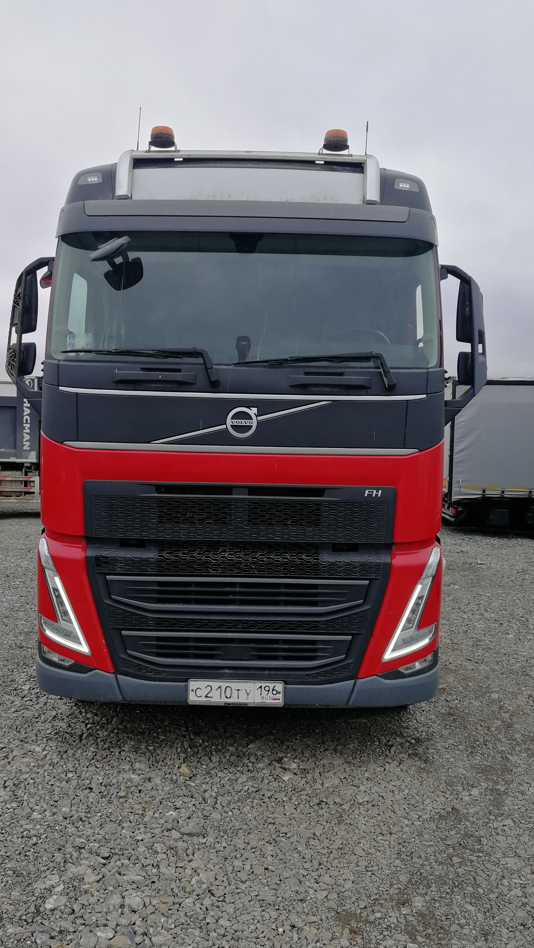 Volvo FH 6x4 Седельный тягач 2023 г.