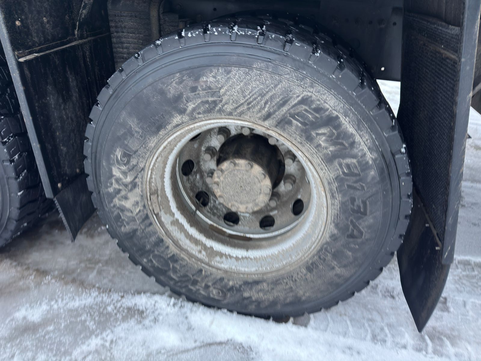 FAW J6 6x4 Бортовой с КМУ 2024 г. - фото 16