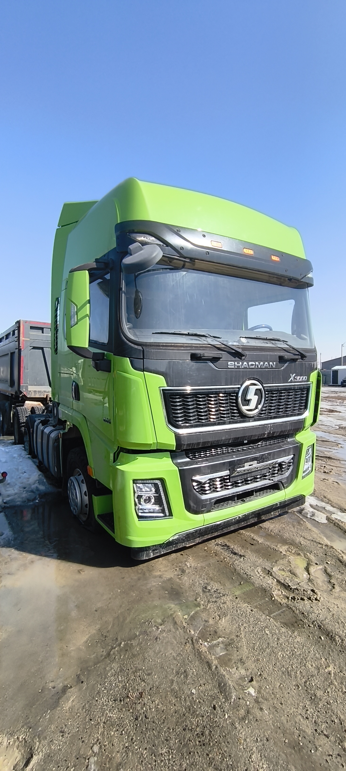 Shacman (Shaanxi) SX* 6x4 Седельный тягач 2023 г. - фото 2