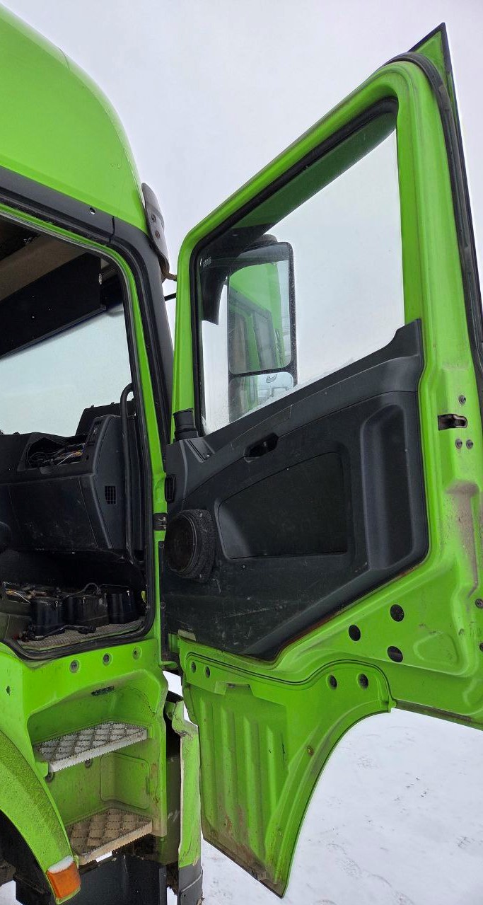 Shacman (Shaanxi) SX* 6x4 Седельный тягач 2022 г. - фото 7