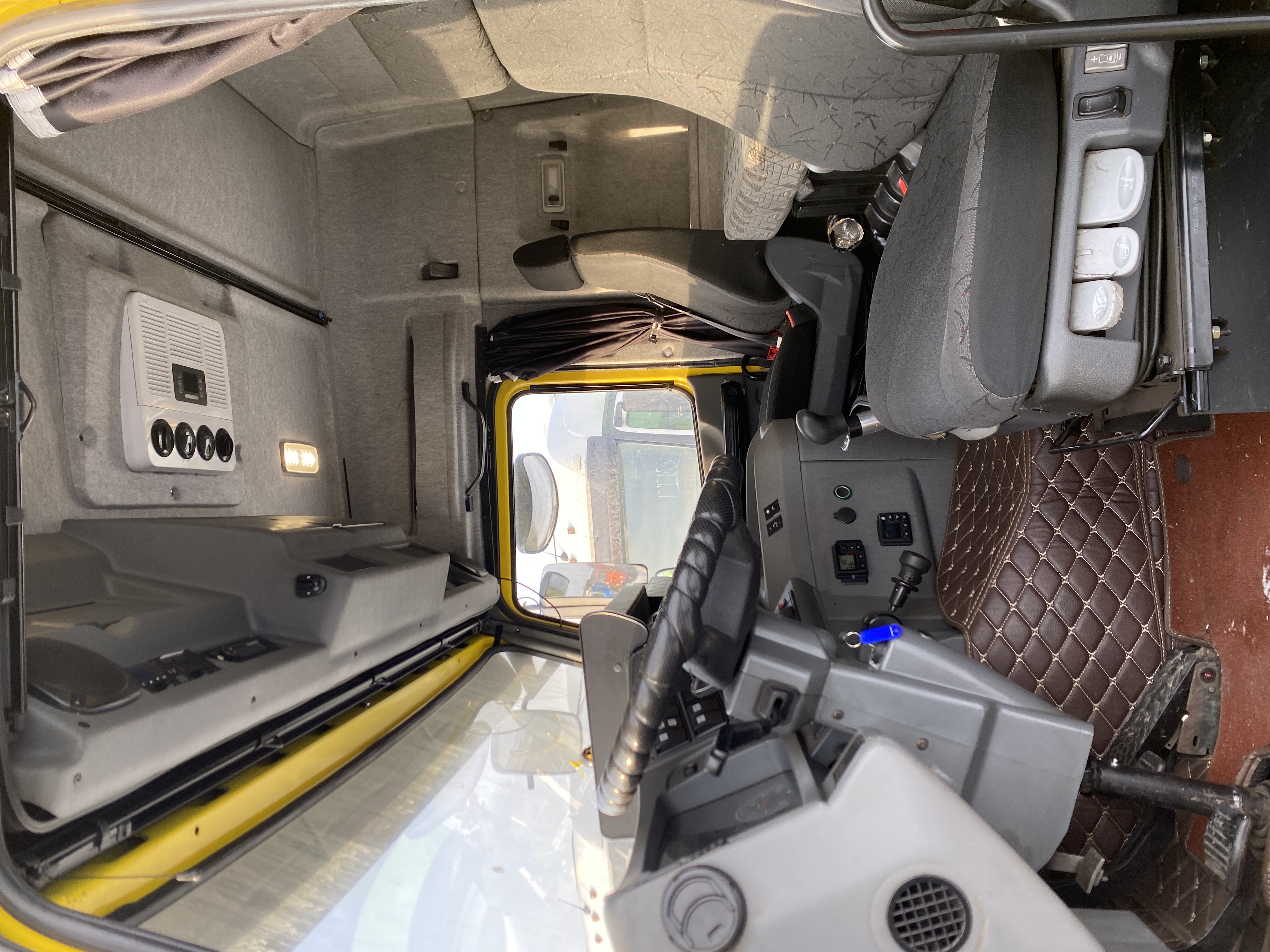 МАЗ 64A028 6x4 Седельный тягач 2023 г. - фото 10