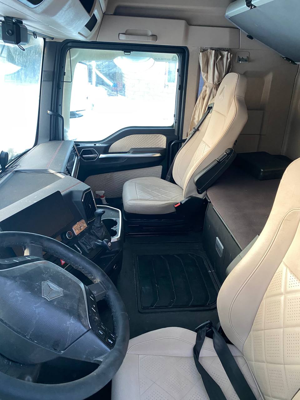 SITRAK C7H MAX 4x2 Седельный тягач 2023 г. - фото 12