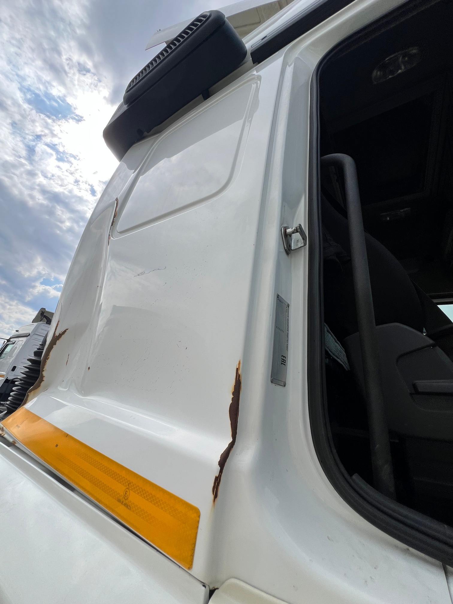 Седельный тягач КАМАЗ 5490-80802-90(5P) (СПГ) 2021 г. - фото 2