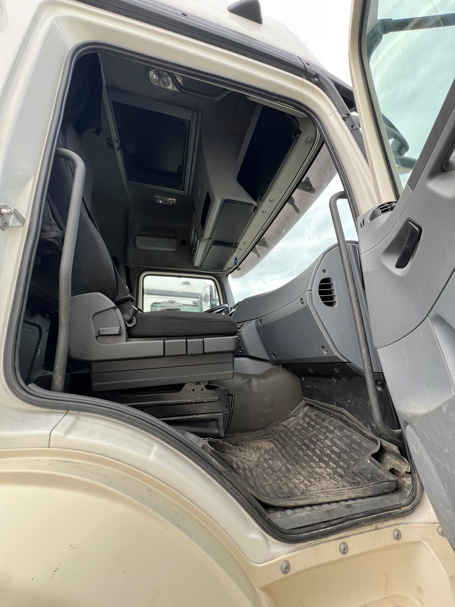 Седельный тягач КАМАЗ 5490-80802-90(5P) (СПГ) 2021 г. - фото 3