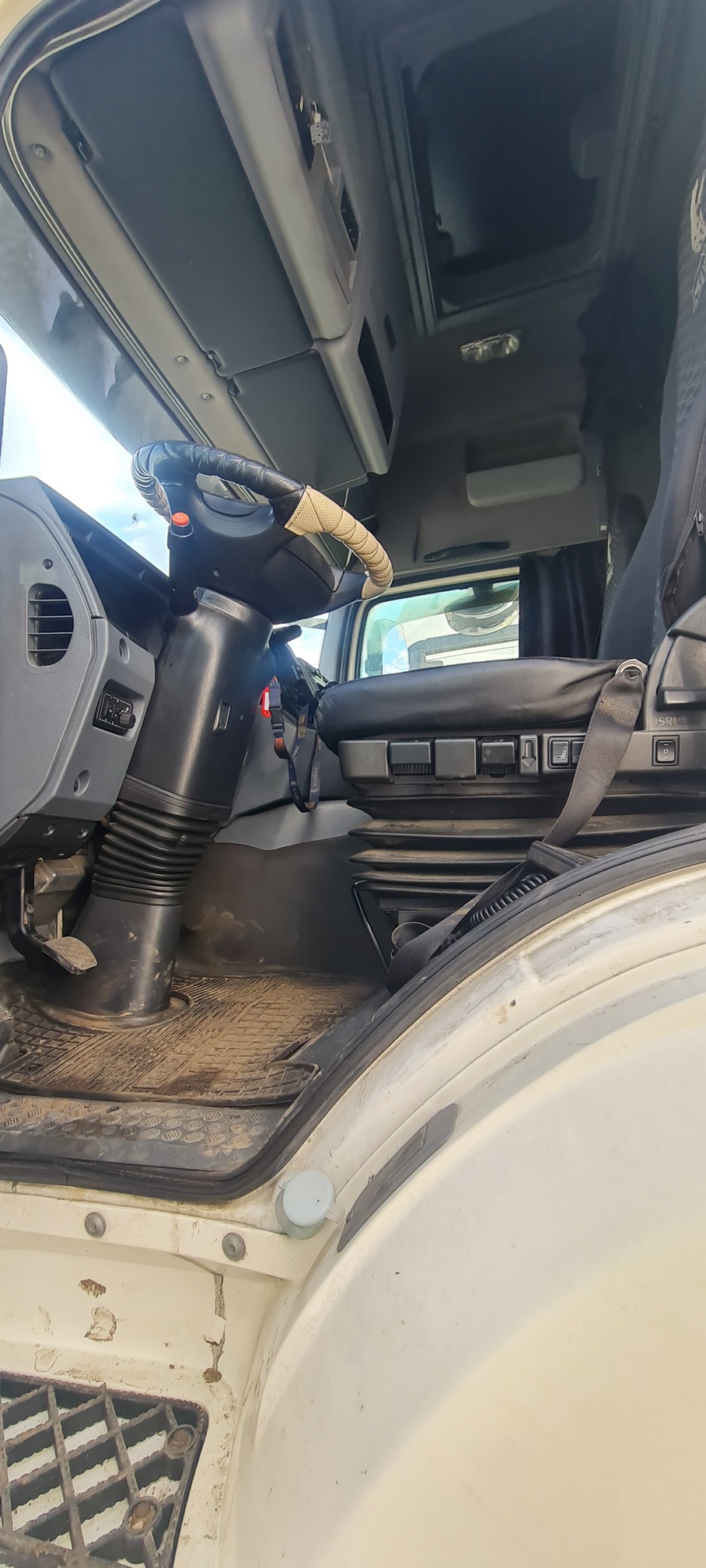 Седельный тягач КАМАЗ 5490-80802-90(5P) (СПГ) 2021 г. - фото 28