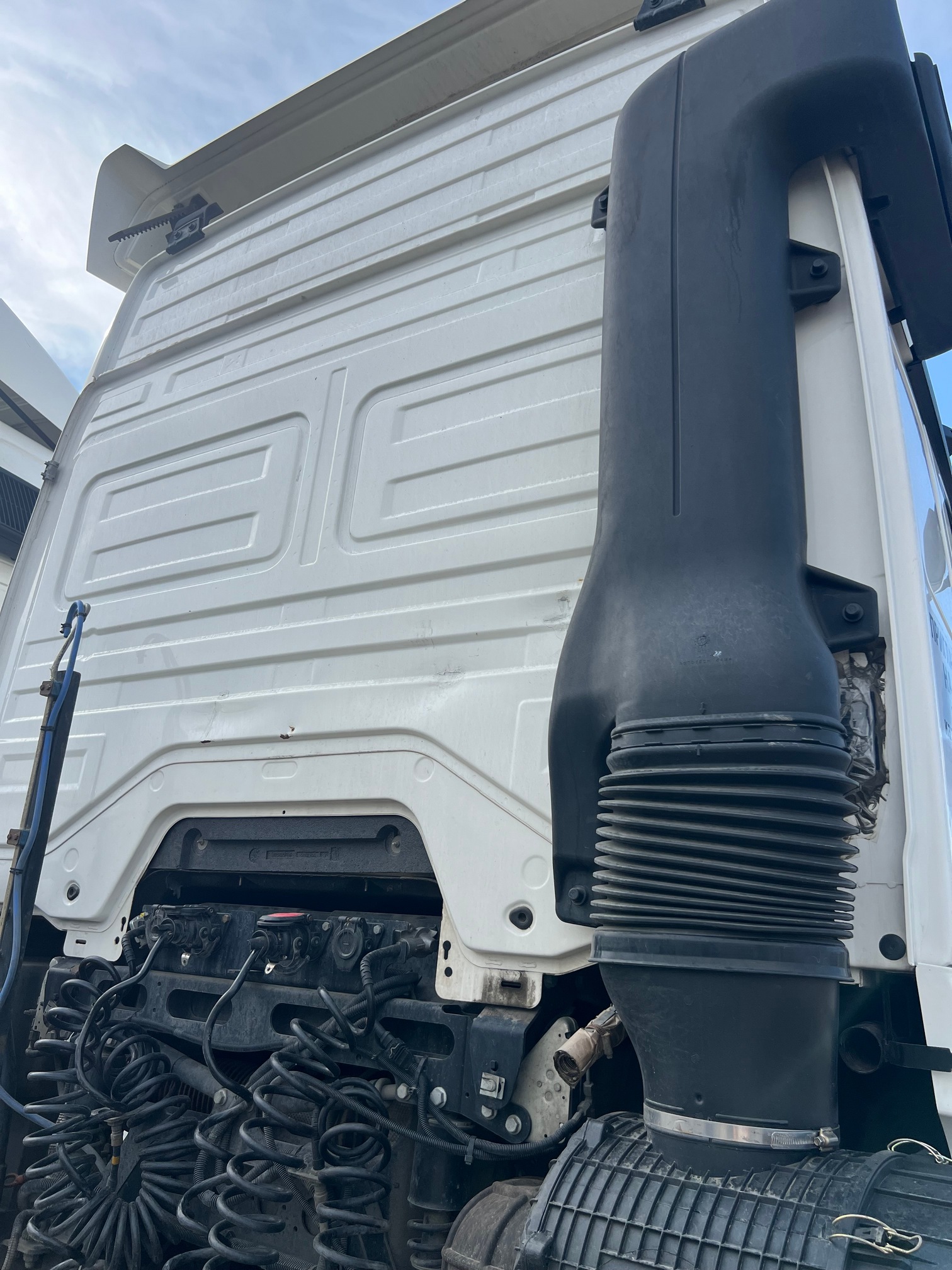 Седельный тягач КАМАЗ 5490-80802-90(5P) (СПГ) 2021 г. - фото 12