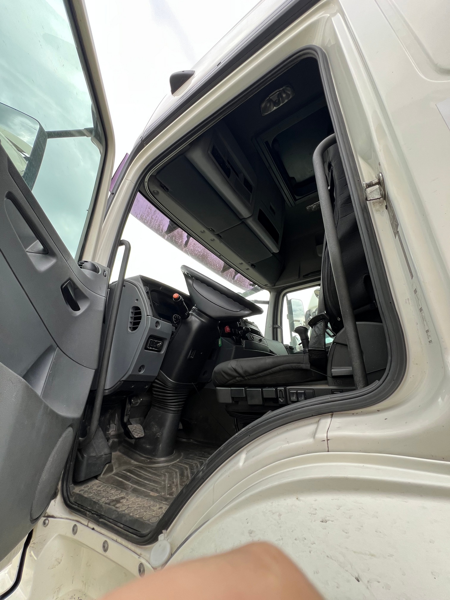 Седельный тягач КАМАЗ 5490-80802-90(5P) (СПГ) 2021 г. - фото 11