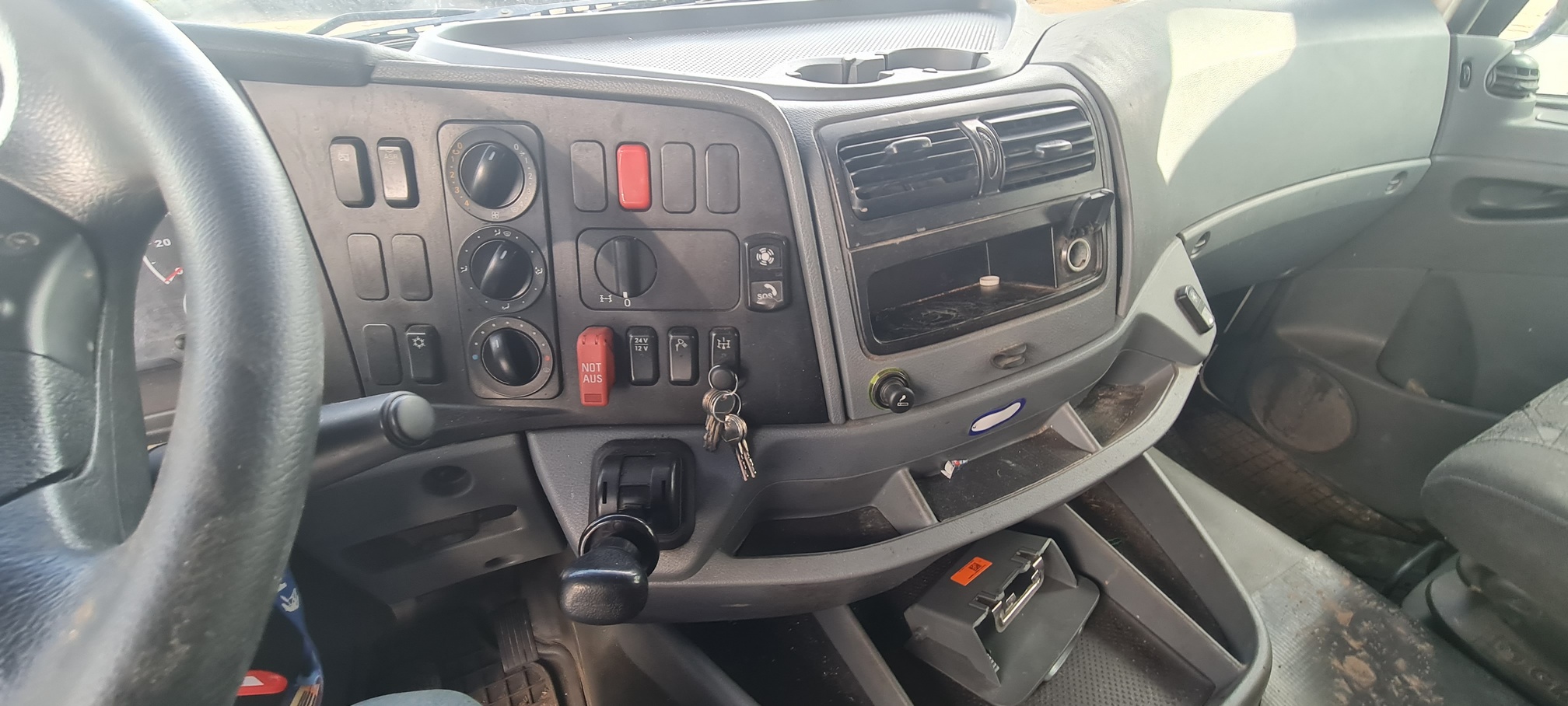 Седельный тягач КАМАЗ 5490-80802-90(5P) (СПГ) 2021 г. - фото 32