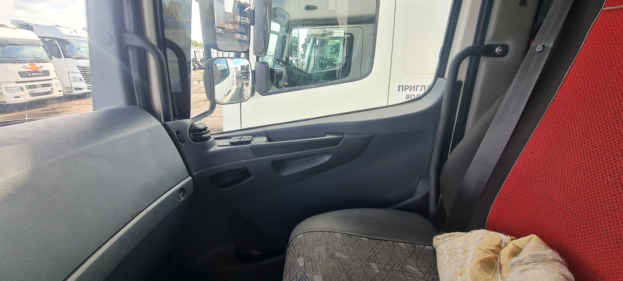 Седельный тягач КАМАЗ 5490-80802-90(5P) (СПГ) 2021 г. - фото 35