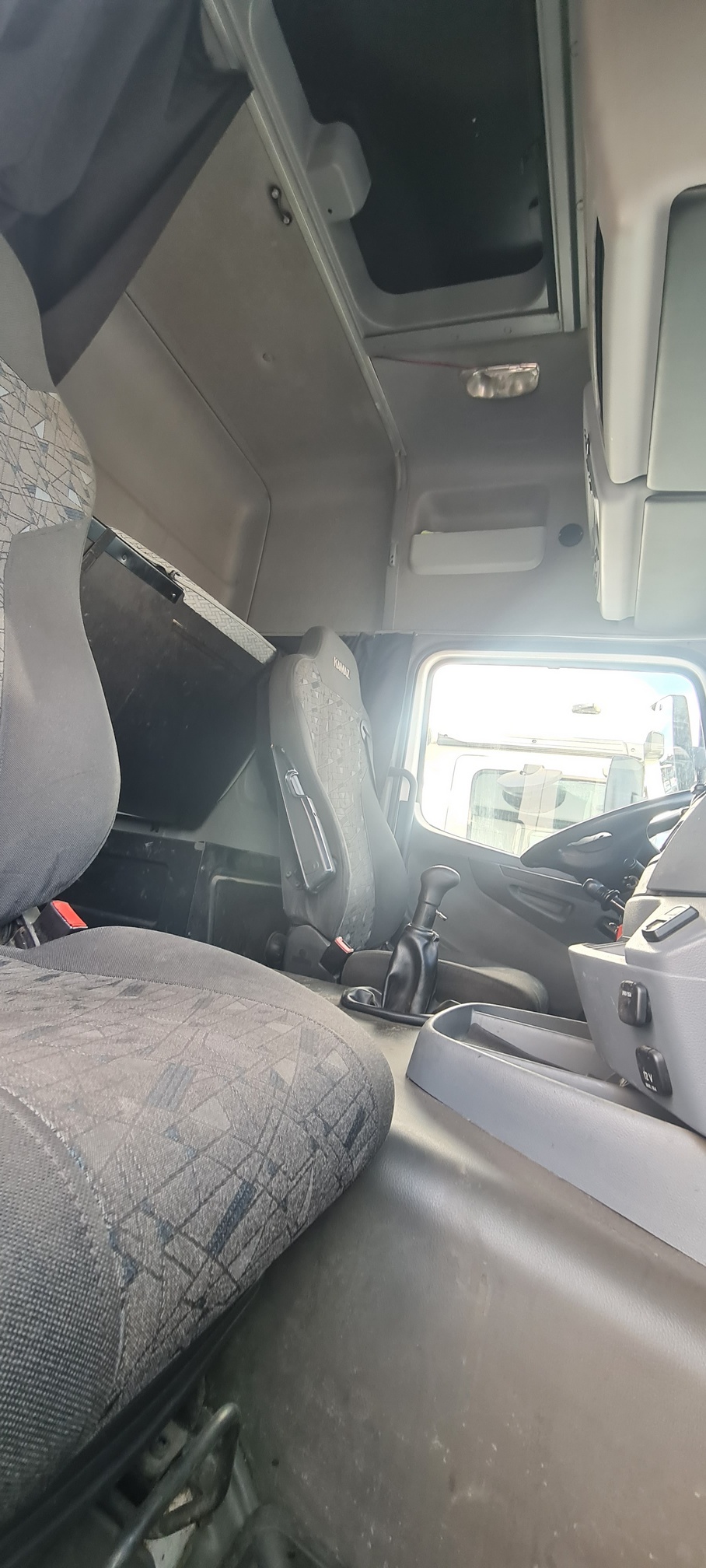 Седельный тягач КАМАЗ 5490-80802-90(5P) (СПГ) 2021 г. - фото 6