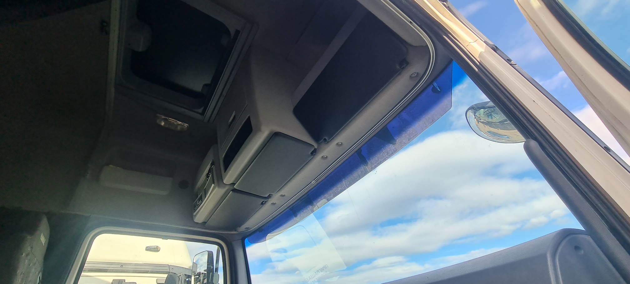 Седельный тягач КАМАЗ 5490-80802-90(5P) (СПГ) 2021 г. - фото 9