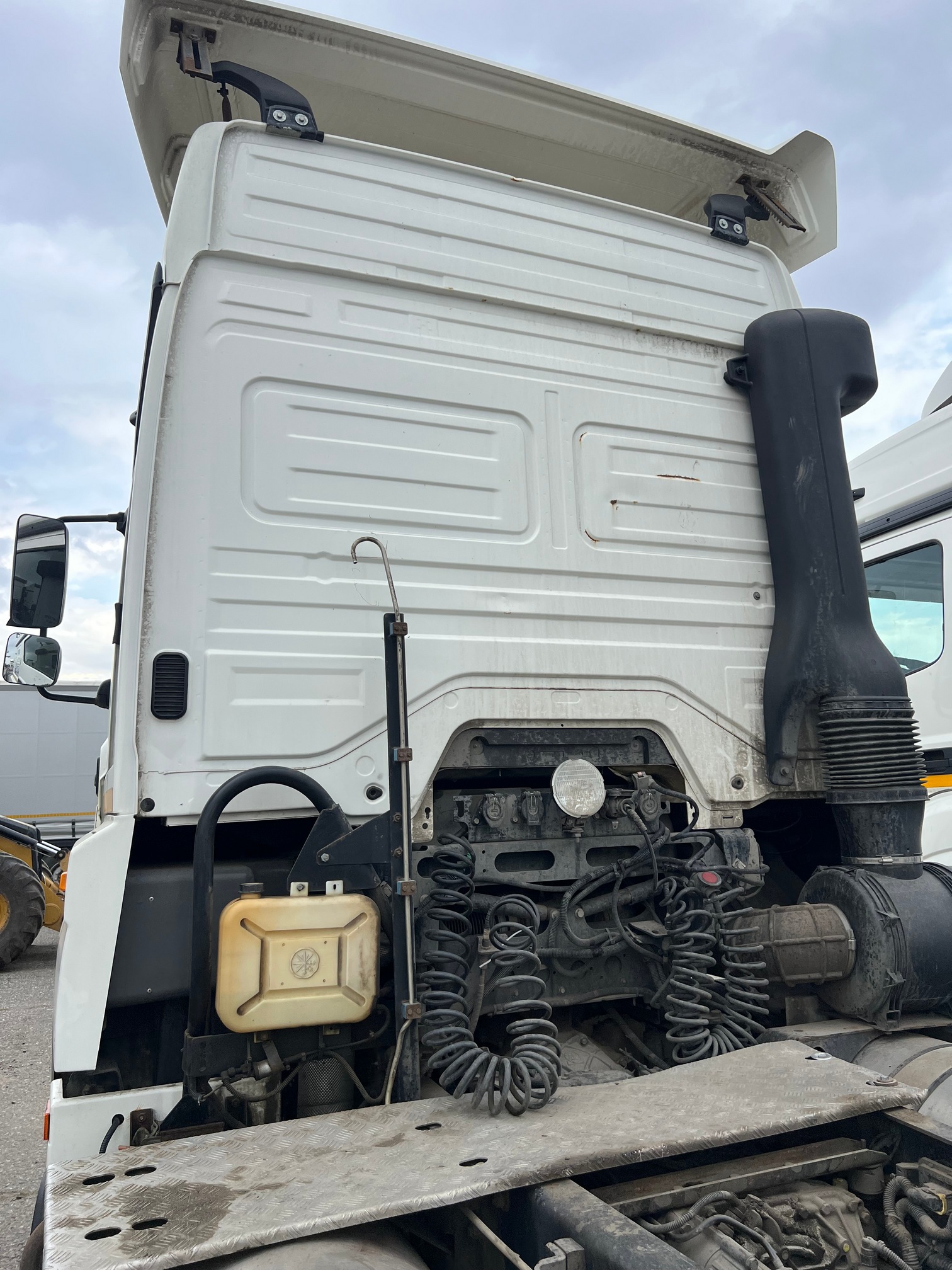 Седельный тягач КАМАЗ 5490-80802-90(5P) (СПГ) 2021 г. - фото 11