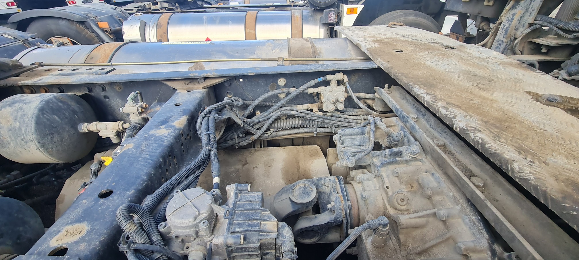 Седельный тягач КАМАЗ 5490-80802-90(5P) (СПГ) 2021 г. - фото 16