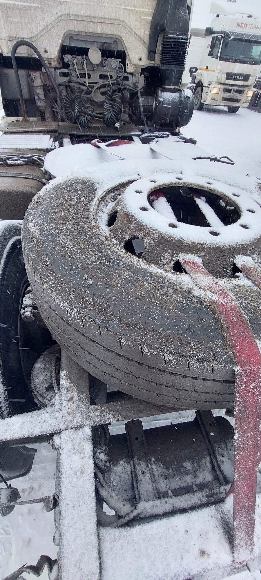 Седельный тягач КАМАЗ 5490-801-DC (газодизель) 2021 г. - фото 25