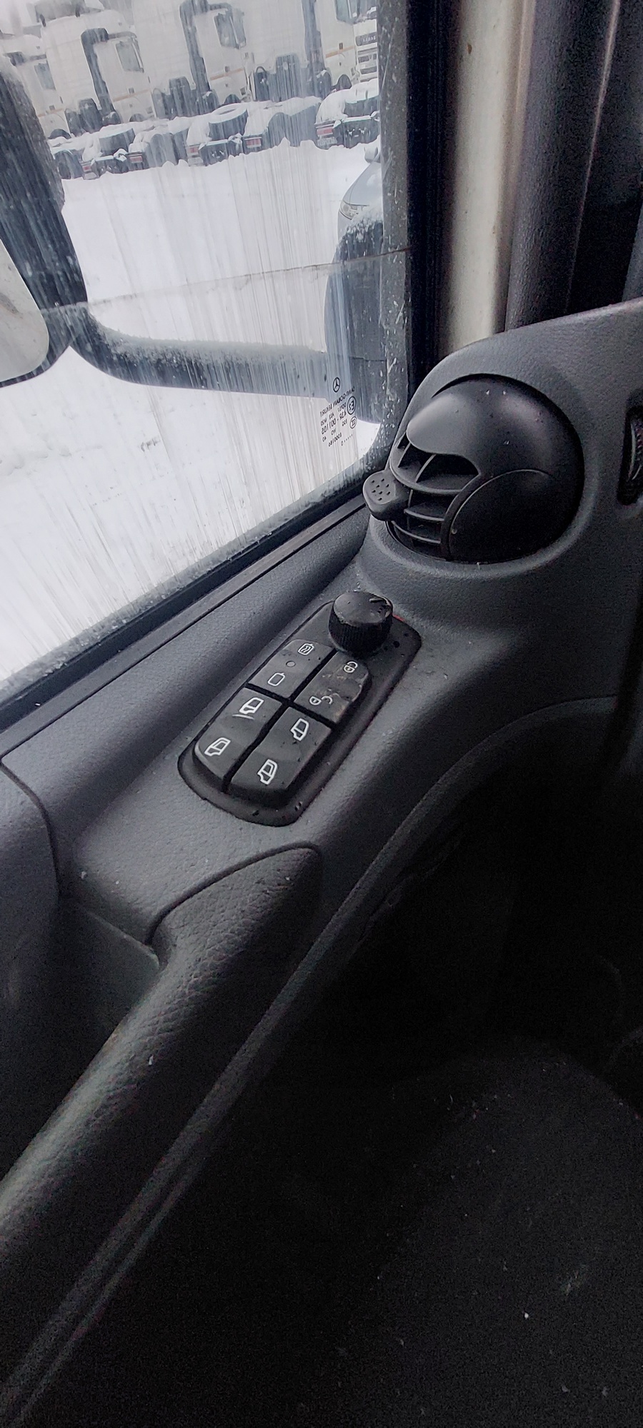 Седельный тягач КАМАЗ 5490-801-DC (газодизель) 2021 г. - фото 37