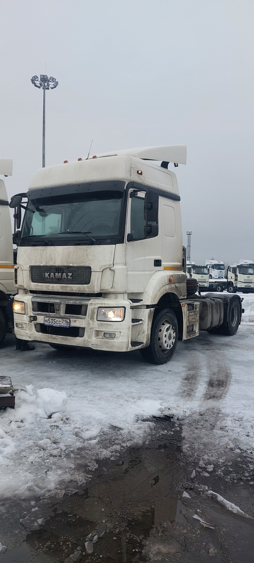 Седельный тягач КАМАЗ 5490-801-DC (газодизель) 2021 г. - фото 39