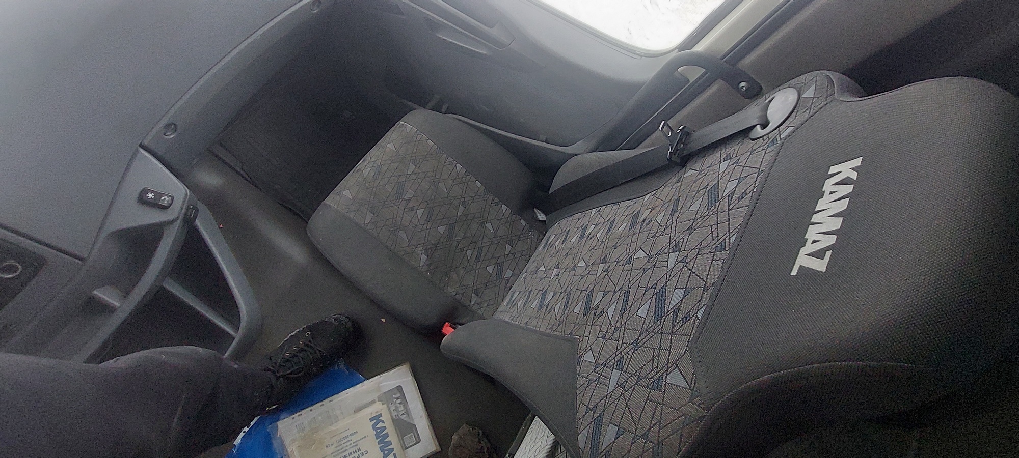 Седельный тягач КАМАЗ 5490-801-DC (газодизель) 2021 г. - фото 35