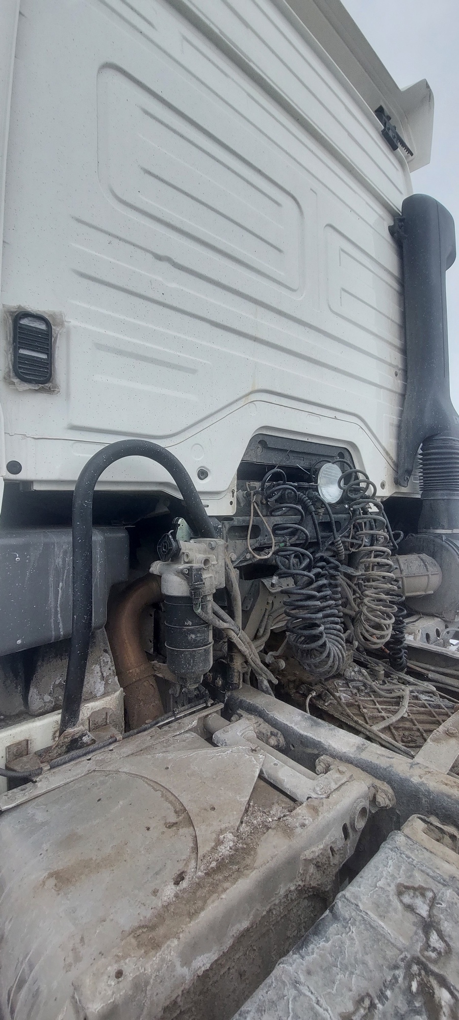 Седельный тягач КАМАЗ 5490-801-DC (газодизель) 2021 г. - фото 24