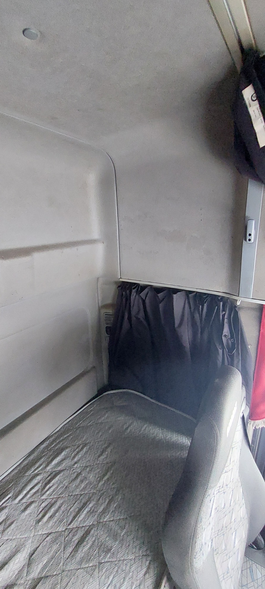 Седельный тягач КАМАЗ 5490-801-DC (газодизель) 2021 г. - фото 47