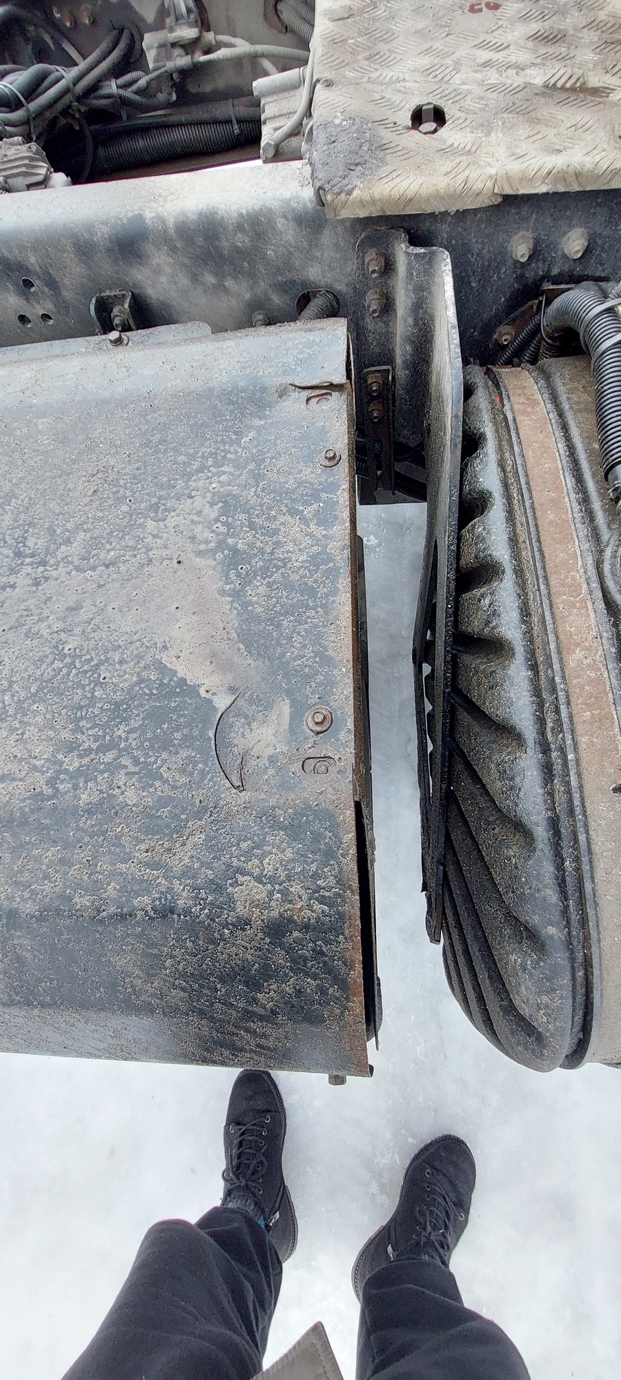 Седельный тягач КАМАЗ 5490-801-DC (газодизель) 2021 г. - фото 19