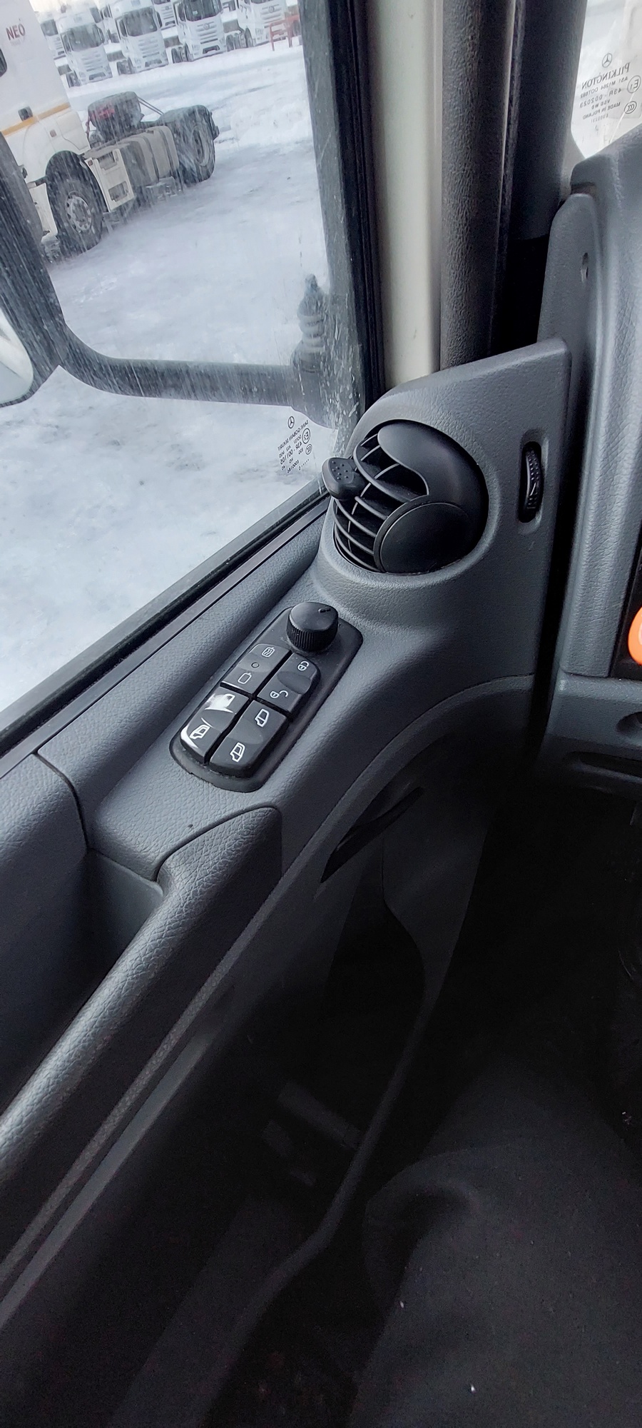 Седельный тягач КАМАЗ 5490-801-DC (газодизель) 2021 г. - фото 41