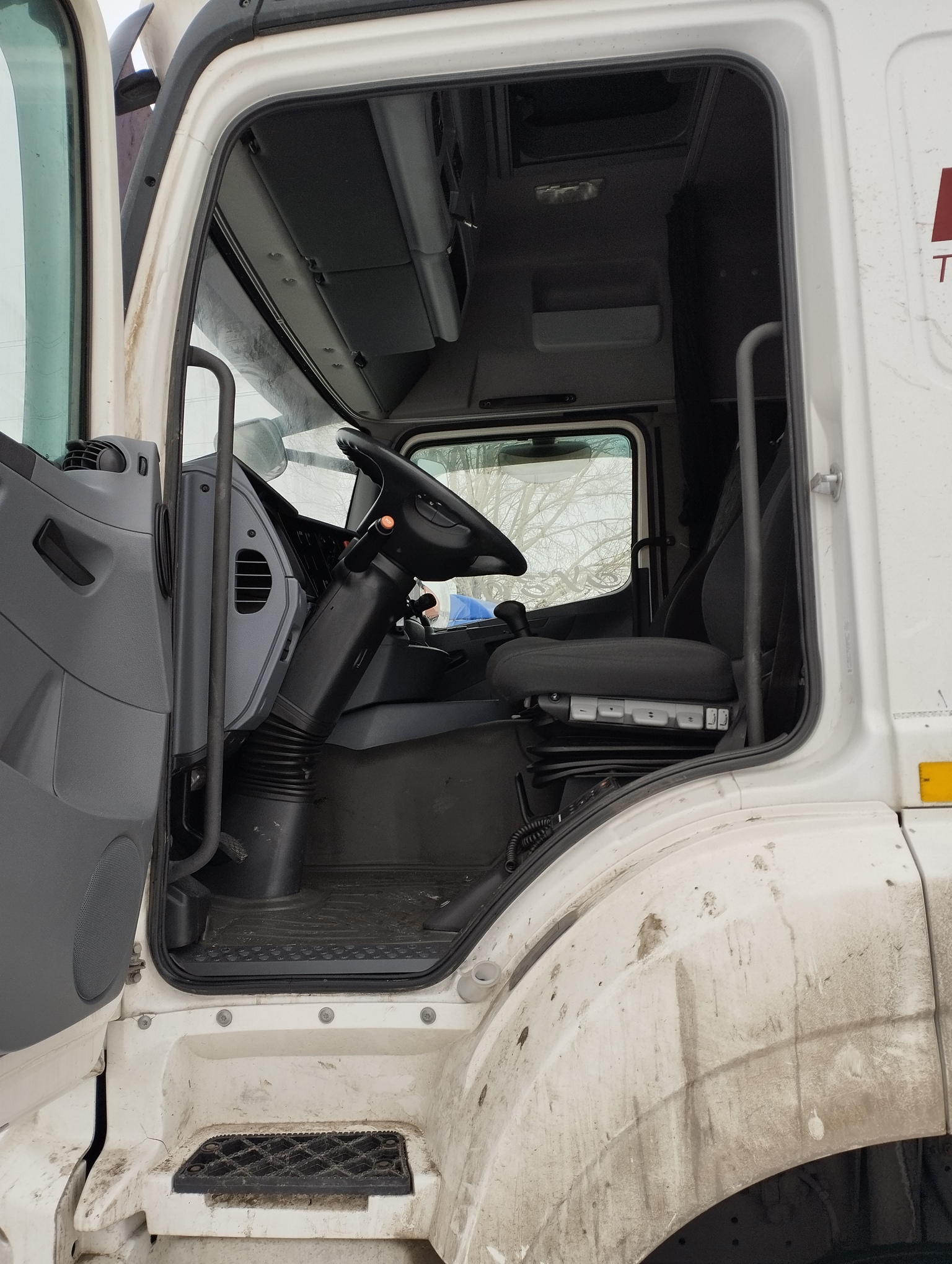 Седельный тягач КАМАЗ 5490-801-DC (газодизель) 2021 г. - фото 9