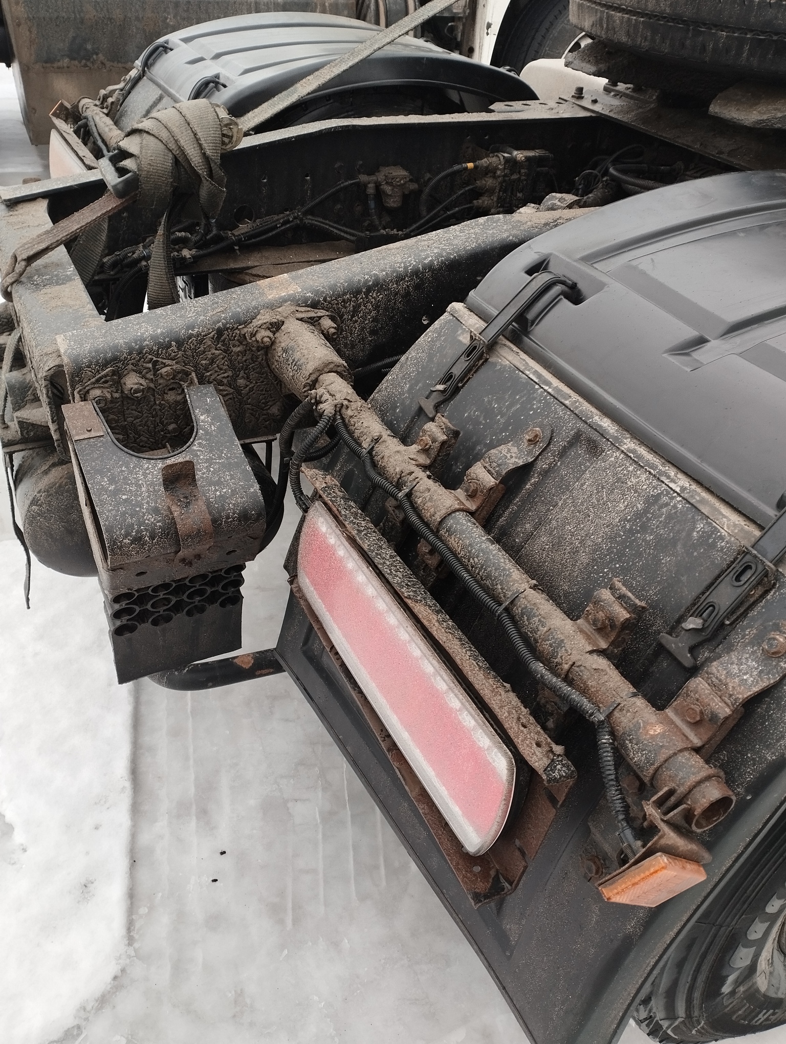 Седельный тягач КАМАЗ 5490-801-DC (газодизель) 2021 г. - фото 27