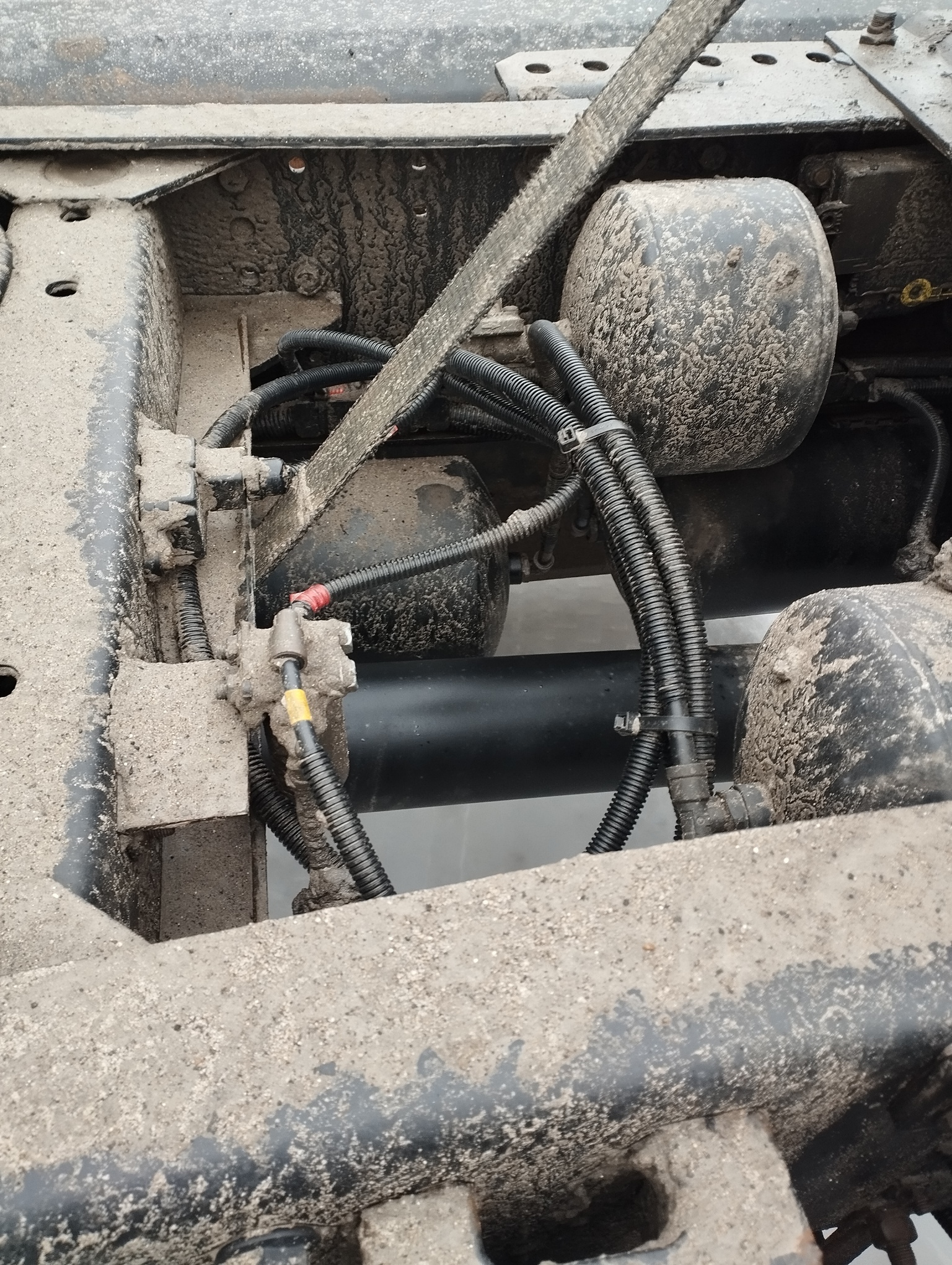 Седельный тягач КАМАЗ 5490-801-DC (газодизель) 2021 г. - фото 37