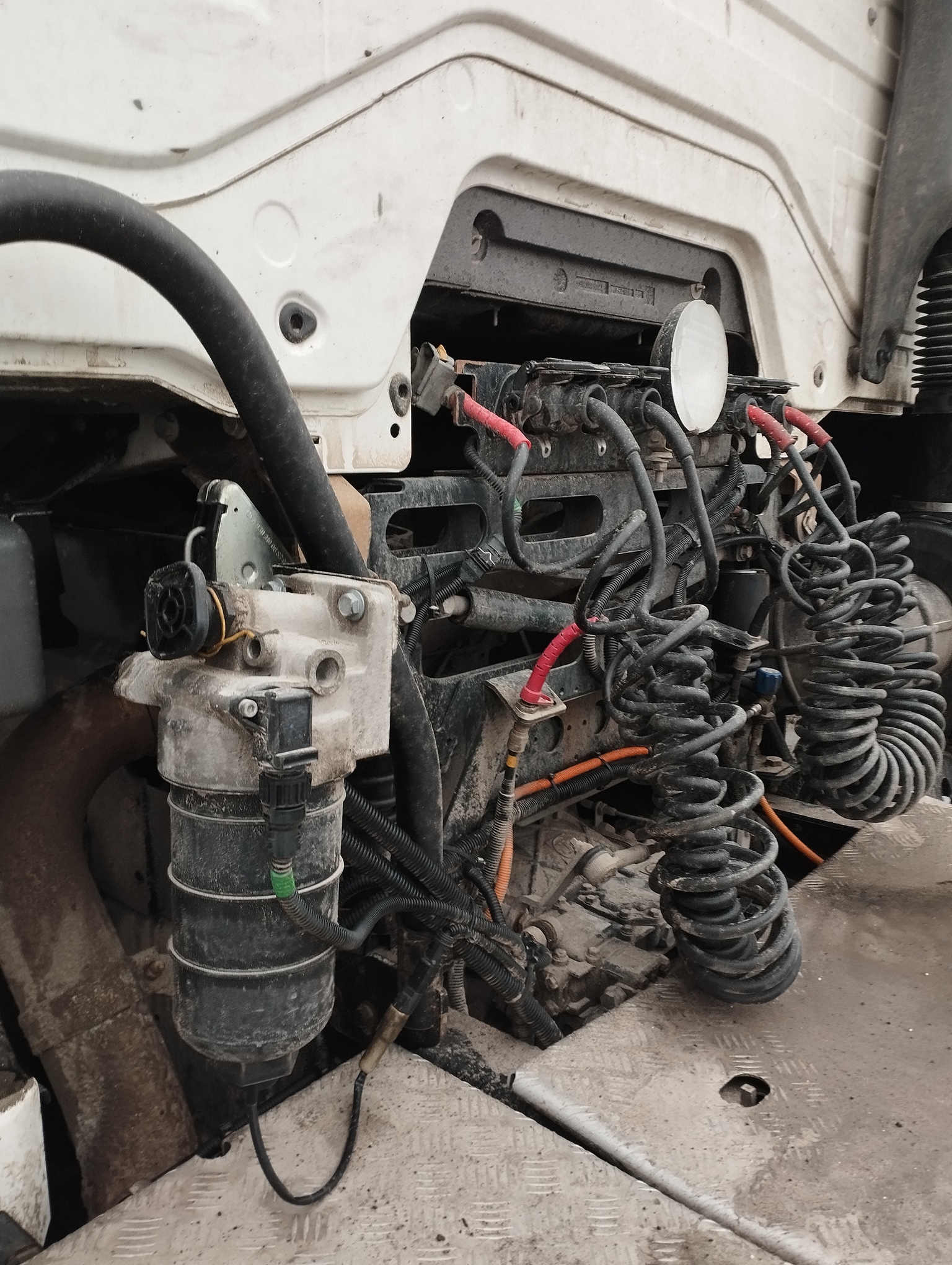 Седельный тягач КАМАЗ 5490-801-DC (газодизель) 2021 г. - фото 39