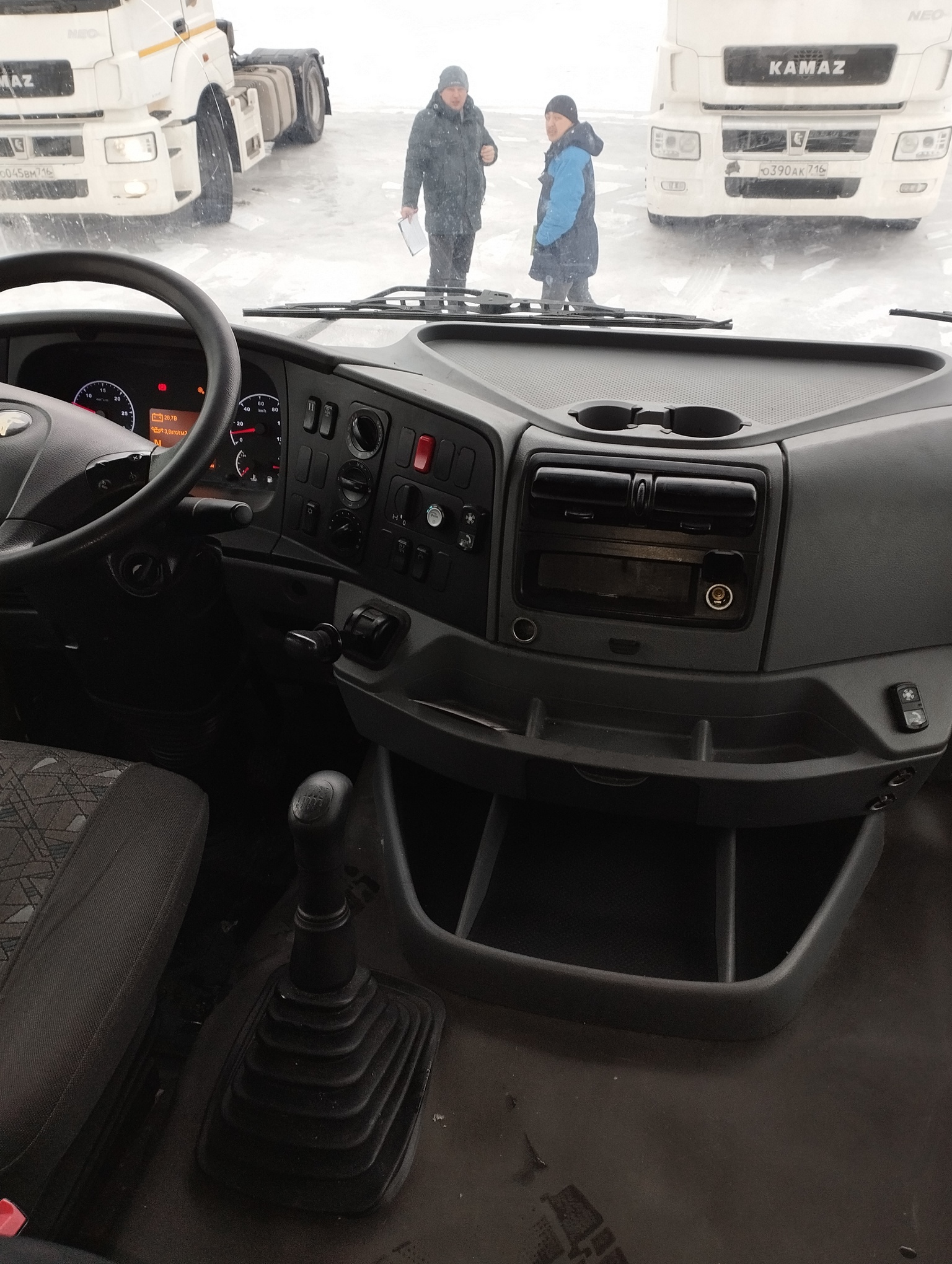 Седельный тягач КАМАЗ 5490-801-DC (газодизель) 2021 г. - фото 61