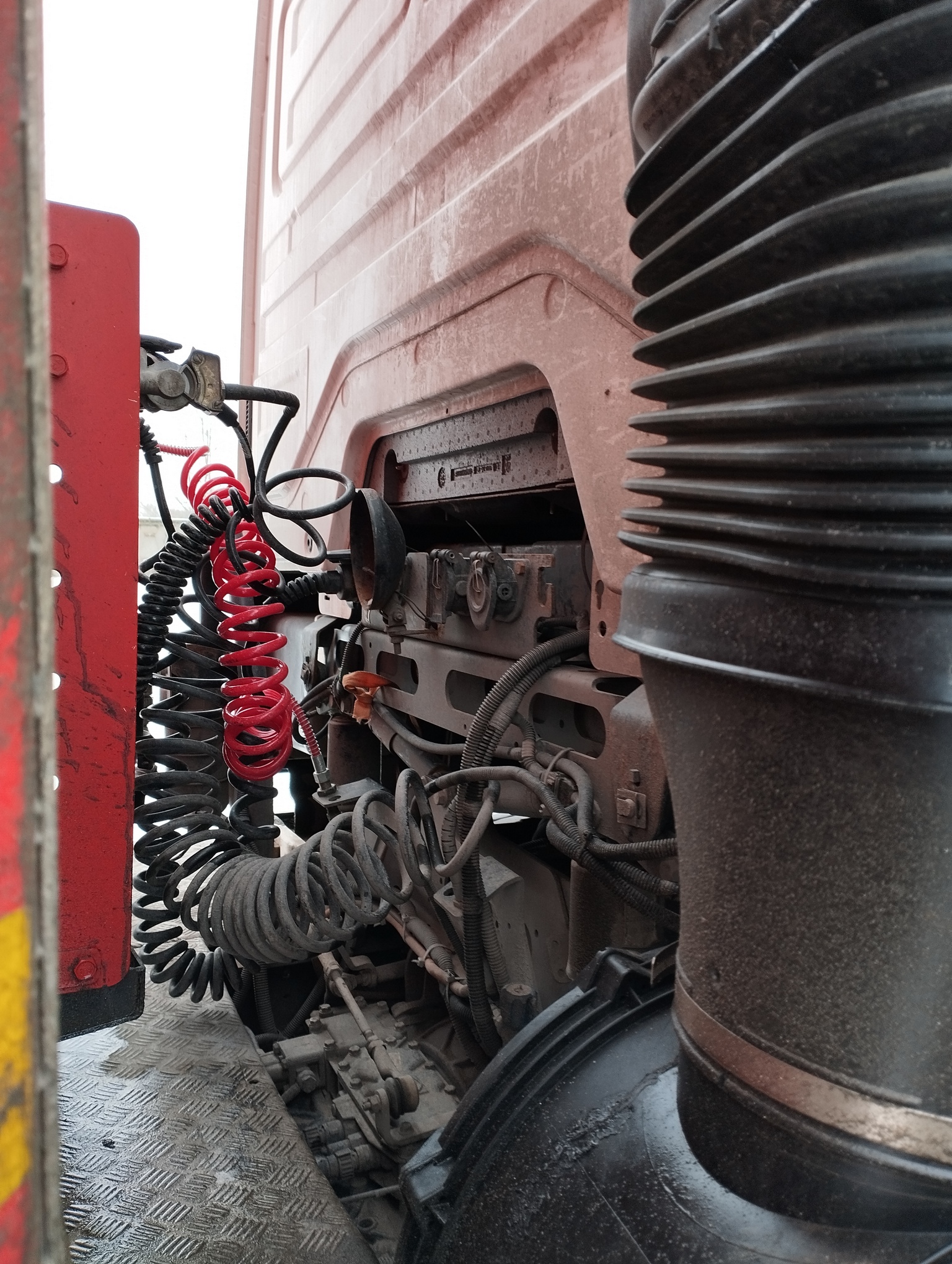 Седельный тягач КАМАЗ 5490-801-DC (газодизель) 2021 г. - фото 18