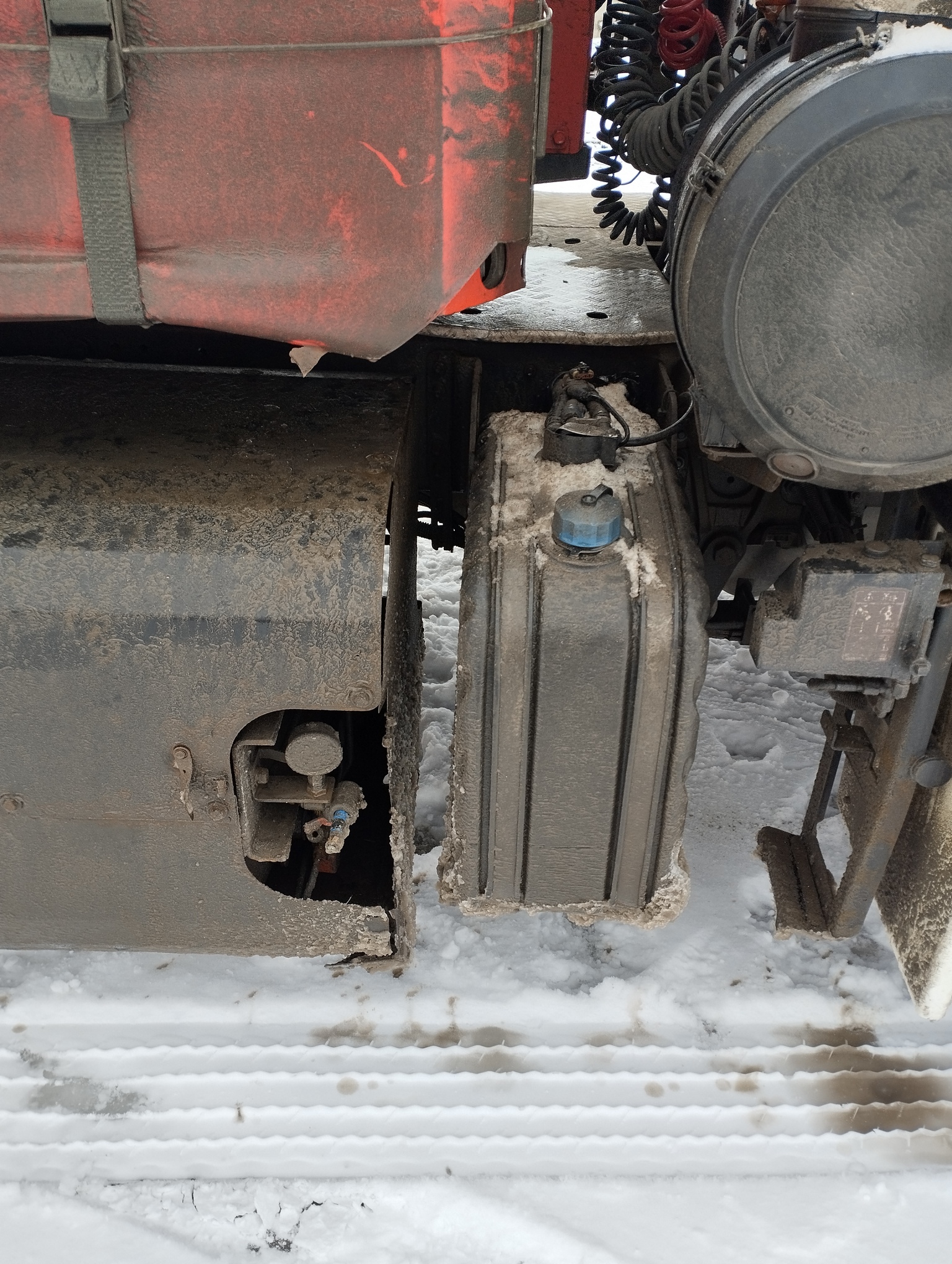 Седельный тягач КАМАЗ 5490-801-DC (газодизель) 2021 г. - фото 19