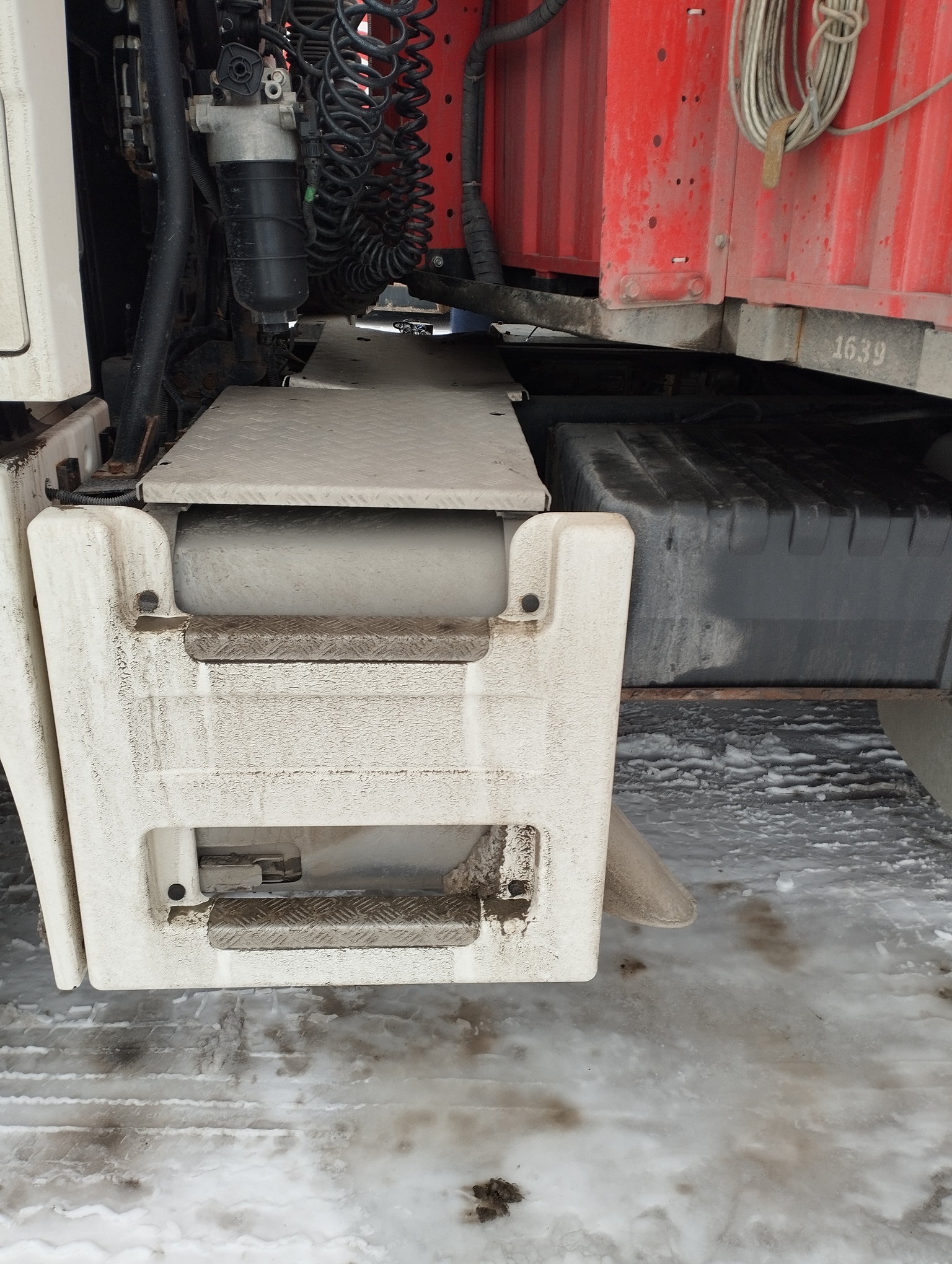 Седельный тягач КАМАЗ 5490-801-DC (газодизель) 2021 г. - фото 26