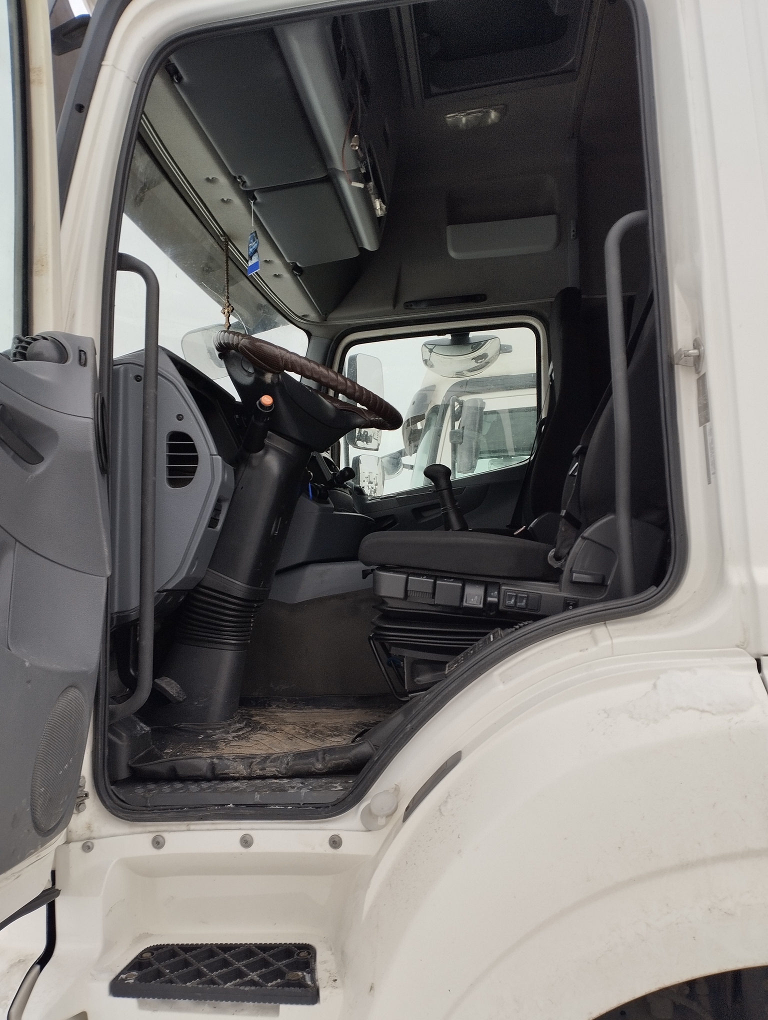 Седельный тягач КАМАЗ 5490-801-DC (газодизель) 2021 г. - фото 44