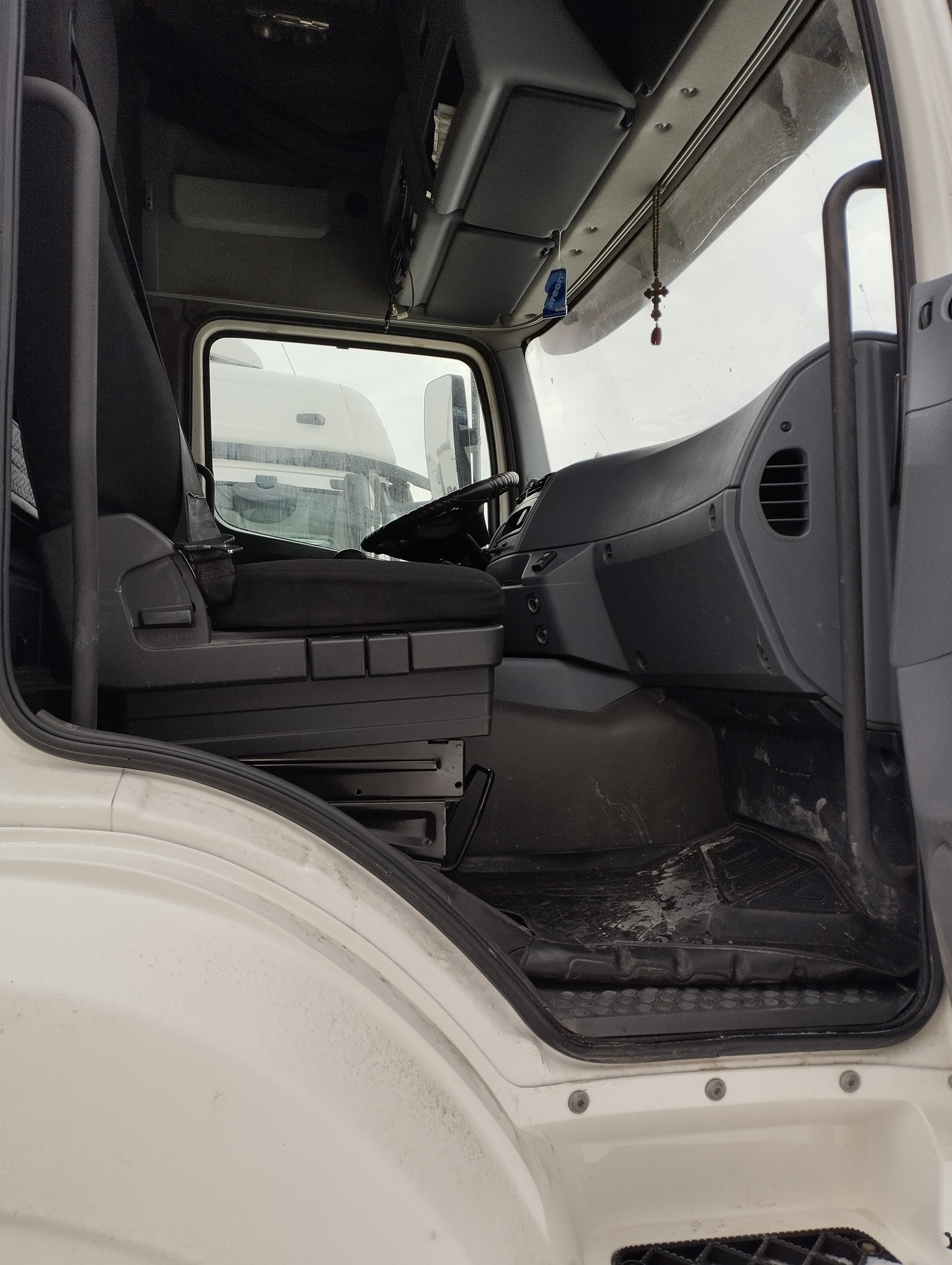 Седельный тягач КАМАЗ 5490-801-DC (газодизель) 2021 г. - фото 58