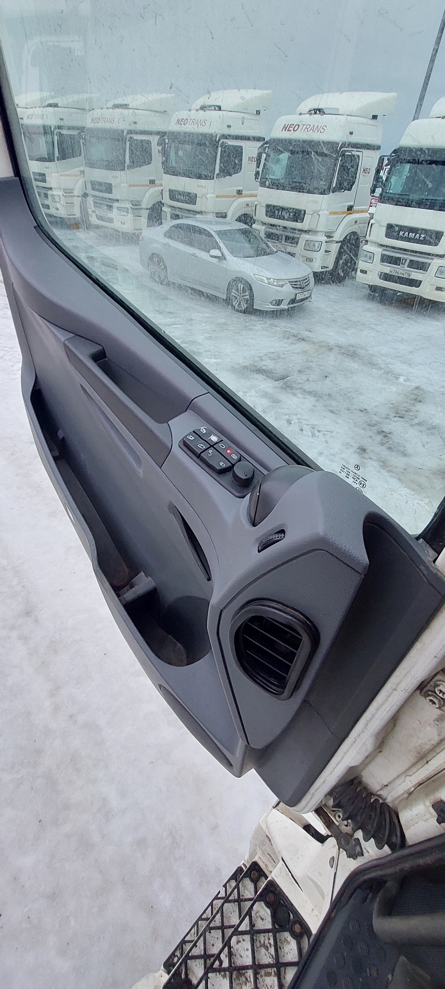 Седельный тягач КАМАЗ 5490-801-DC (газодизель) 2021 г. - фото 28