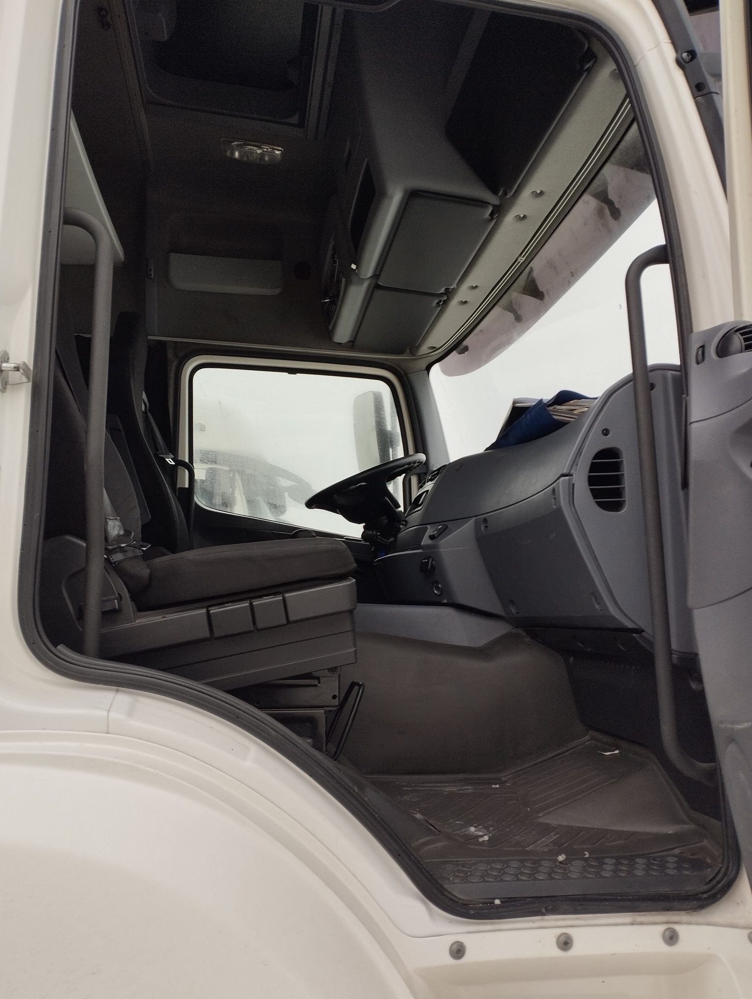 Седельный тягач КАМАЗ 5490-801-DC (газодизель) 2021 г. - фото 6