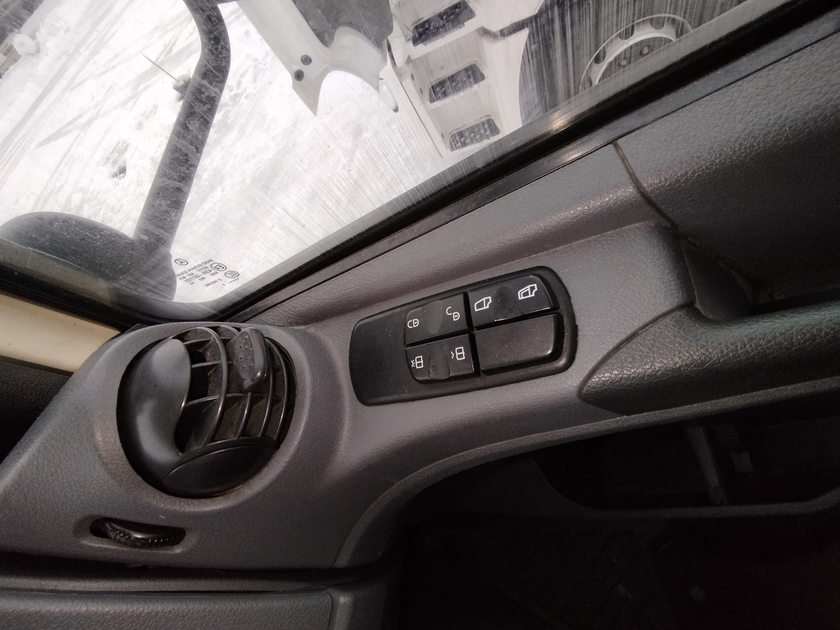 Седельный тягач КАМАЗ 5490-801-DC (газодизель) 2021 г. - фото 52