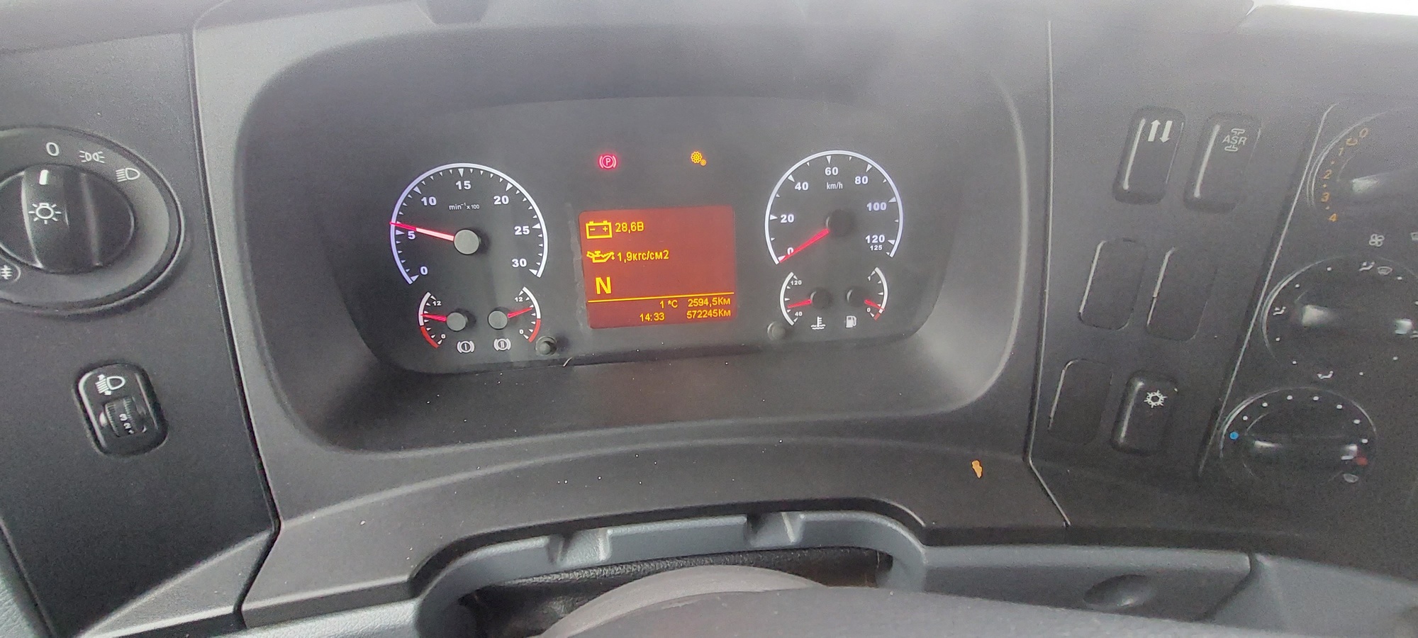 Седельный тягач КАМАЗ 5490-801-DC (газодизель) 2021 г. - фото 30