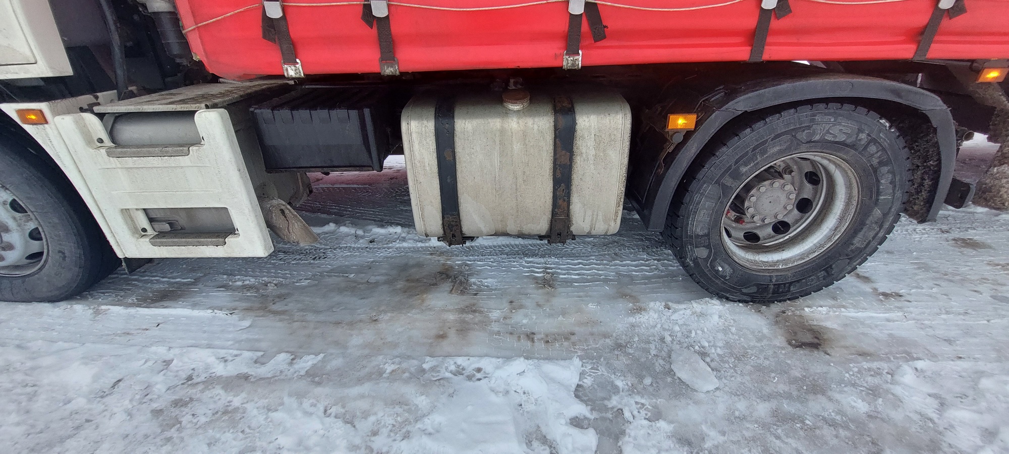 Седельный тягач КАМАЗ 5490-801-DC (газодизель) 2021 г. - фото 24