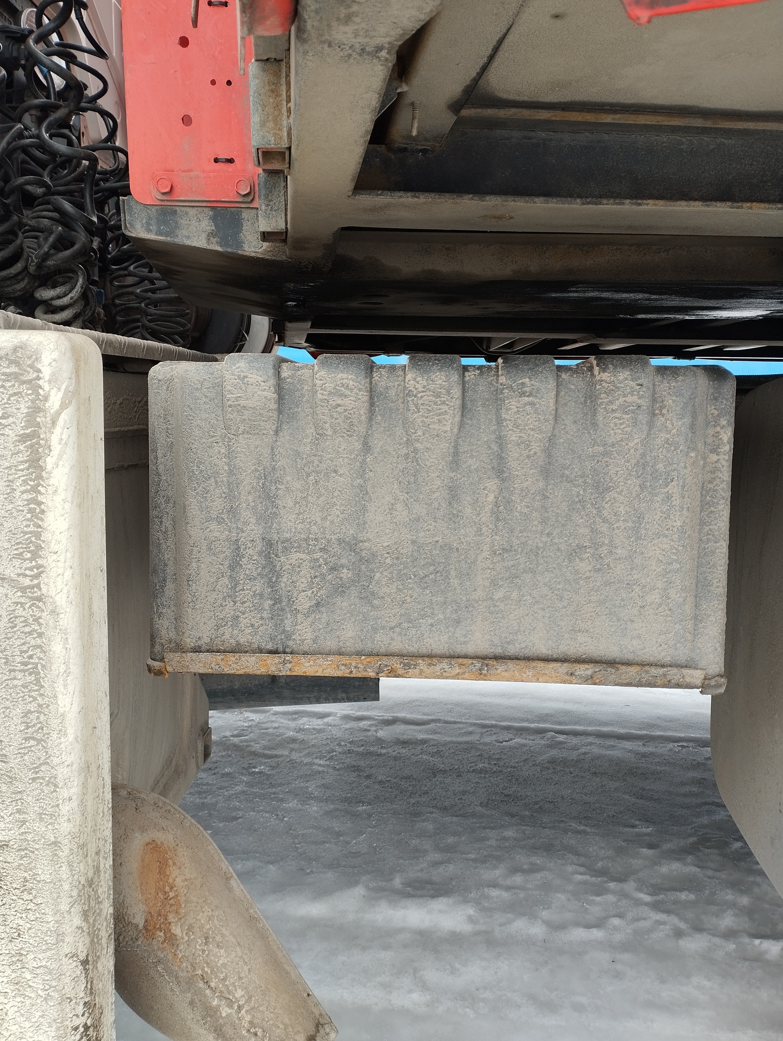 Седельный тягач КАМАЗ 5490-801-DC (газодизель) 2021 г. - фото 40