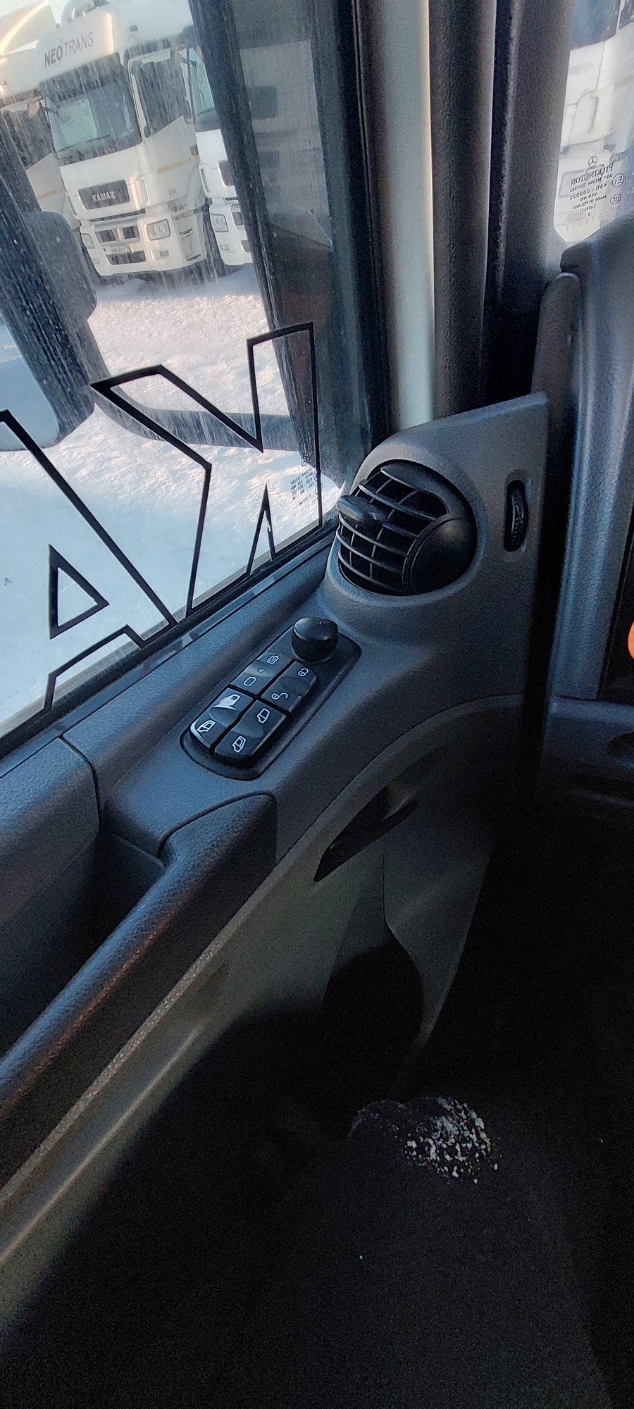 Седельный тягач КАМАЗ 5490-801-DC (газодизель) 2021 г. - фото 30